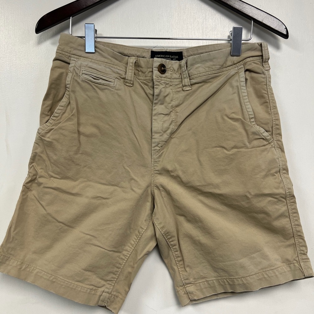 American Eagle Outfitters Men's Khaki Flat Front Shorts, Size 28